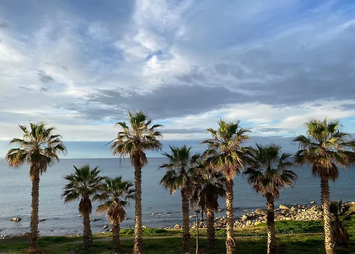 Eftihia Apartments By The Sea