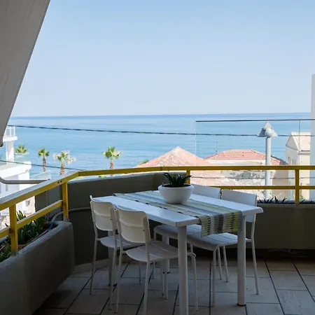Eftihia Apartments By The Sea 雷斯蒙 Exterior photo