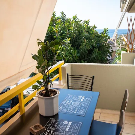 Eftihia Apartments By The Sea 雷斯蒙 Exterior photo